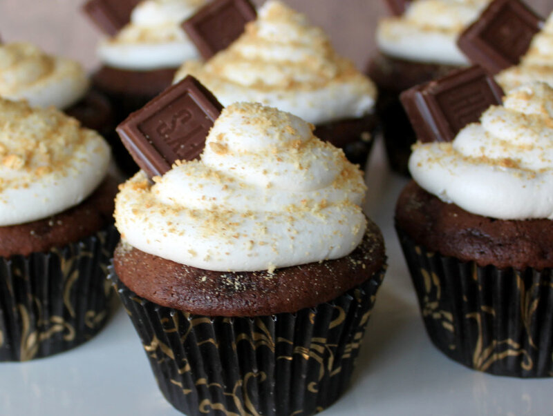 chocolate cupcakes with marshmallow frosting