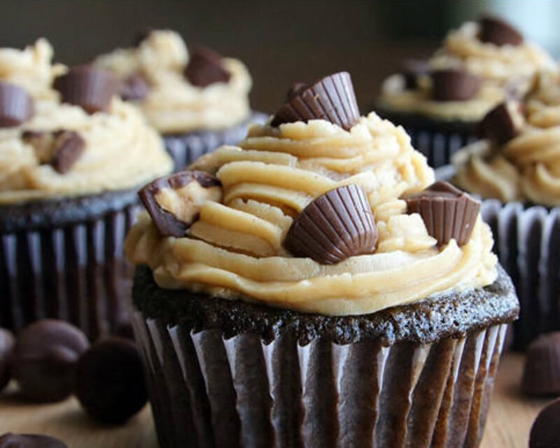 Chocolate Cupcakes with Peanut Butter