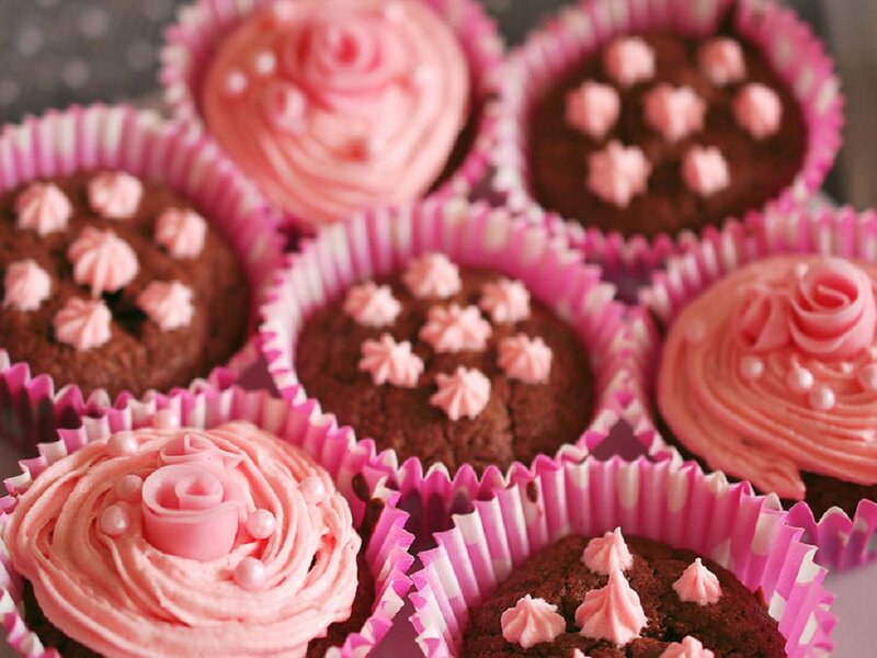 Chocolate Cupcakes with Pink Frosting — Sweet, Photograph