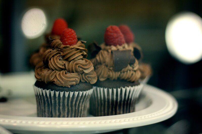 Chocolate cupcakes with raspberries