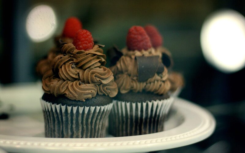 Chocolate cupcakes with raspberries