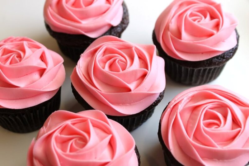 Chocolate Cupcakes with Roses