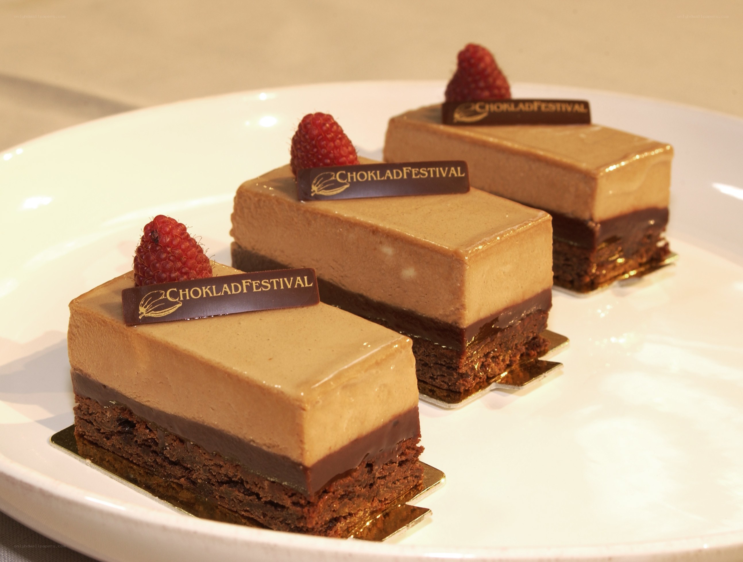 Chocolate desserts with raspberries