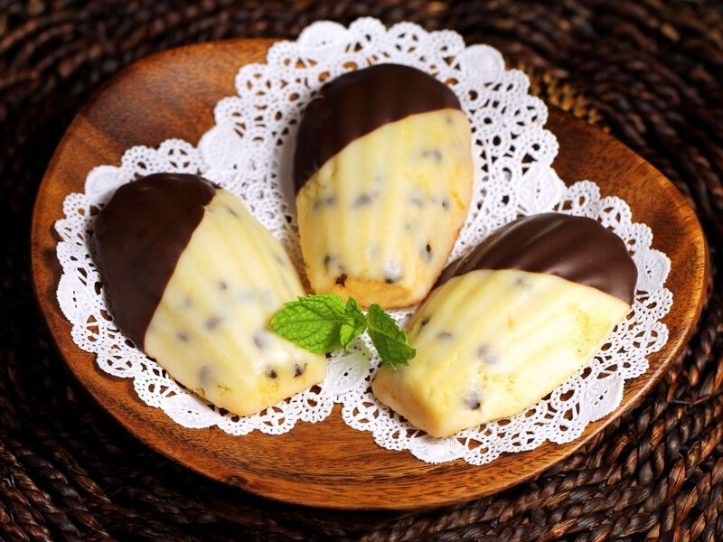 Chocolate-dipped Madeleines