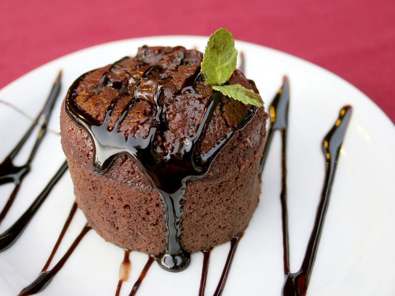 Chocolate lava cake with mint