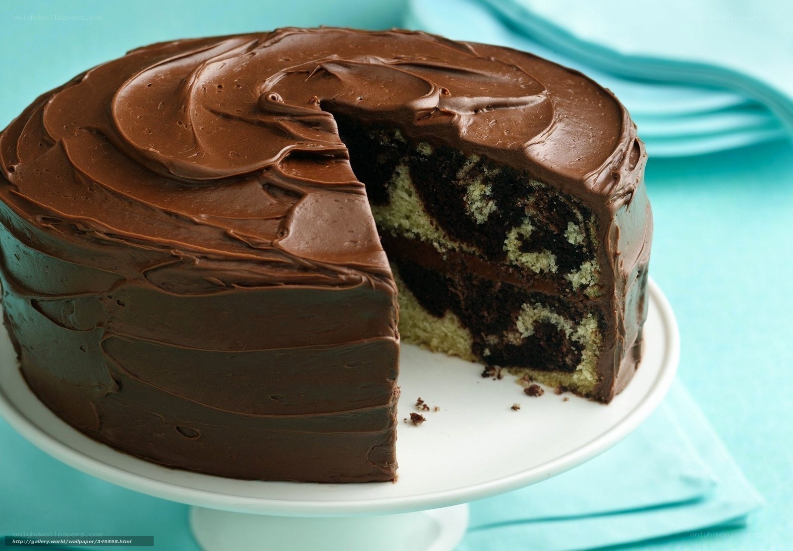 chocolate marble cake on stand