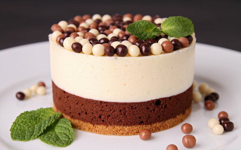 Chocolate Mousse Cake — Brown, Appetizing