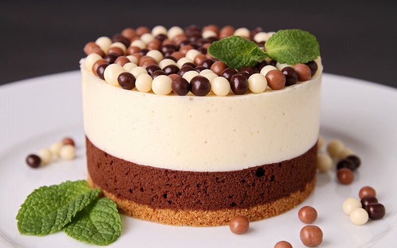 chocolate mousse cake