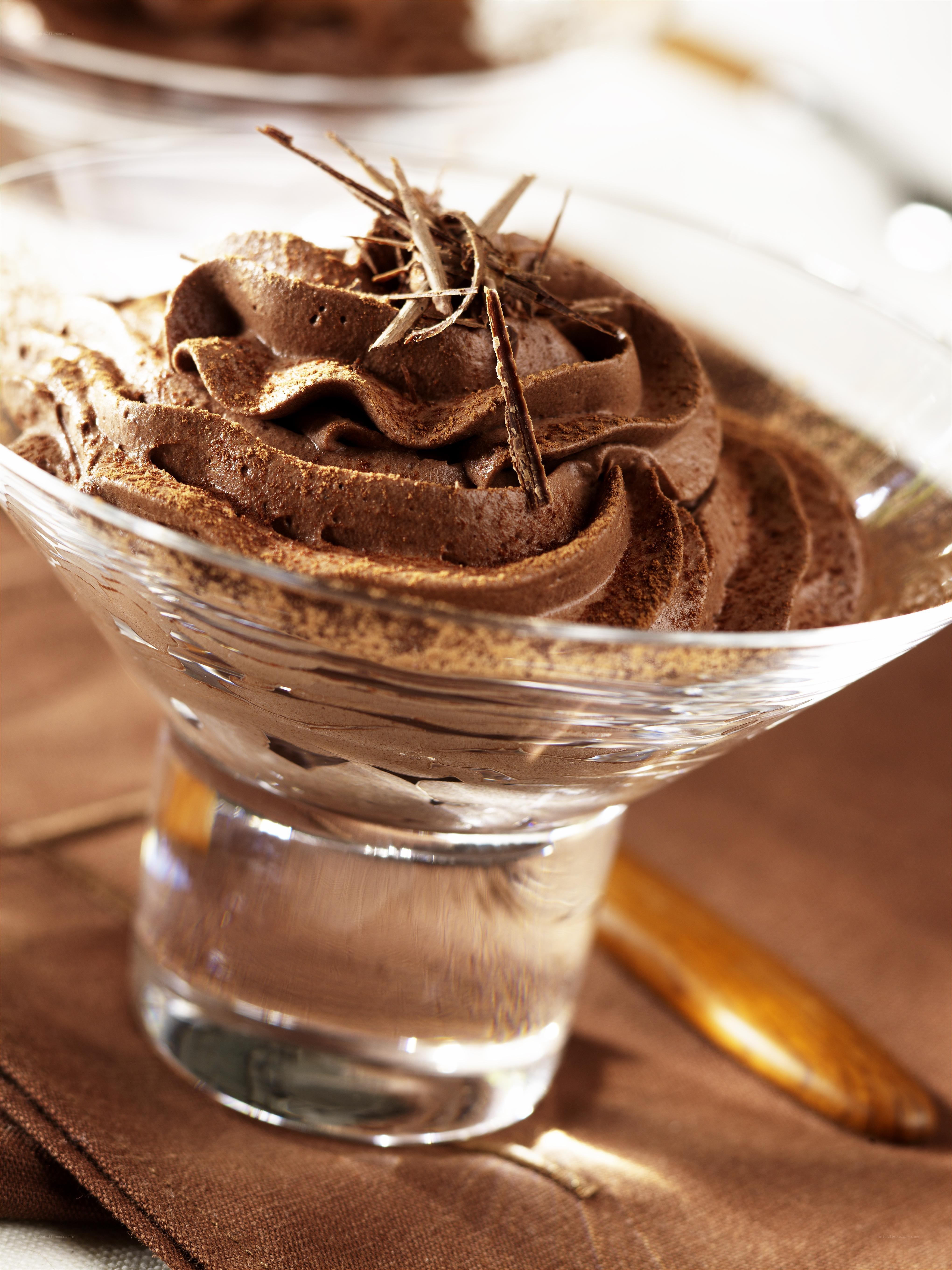 Chocolate mousse dessert