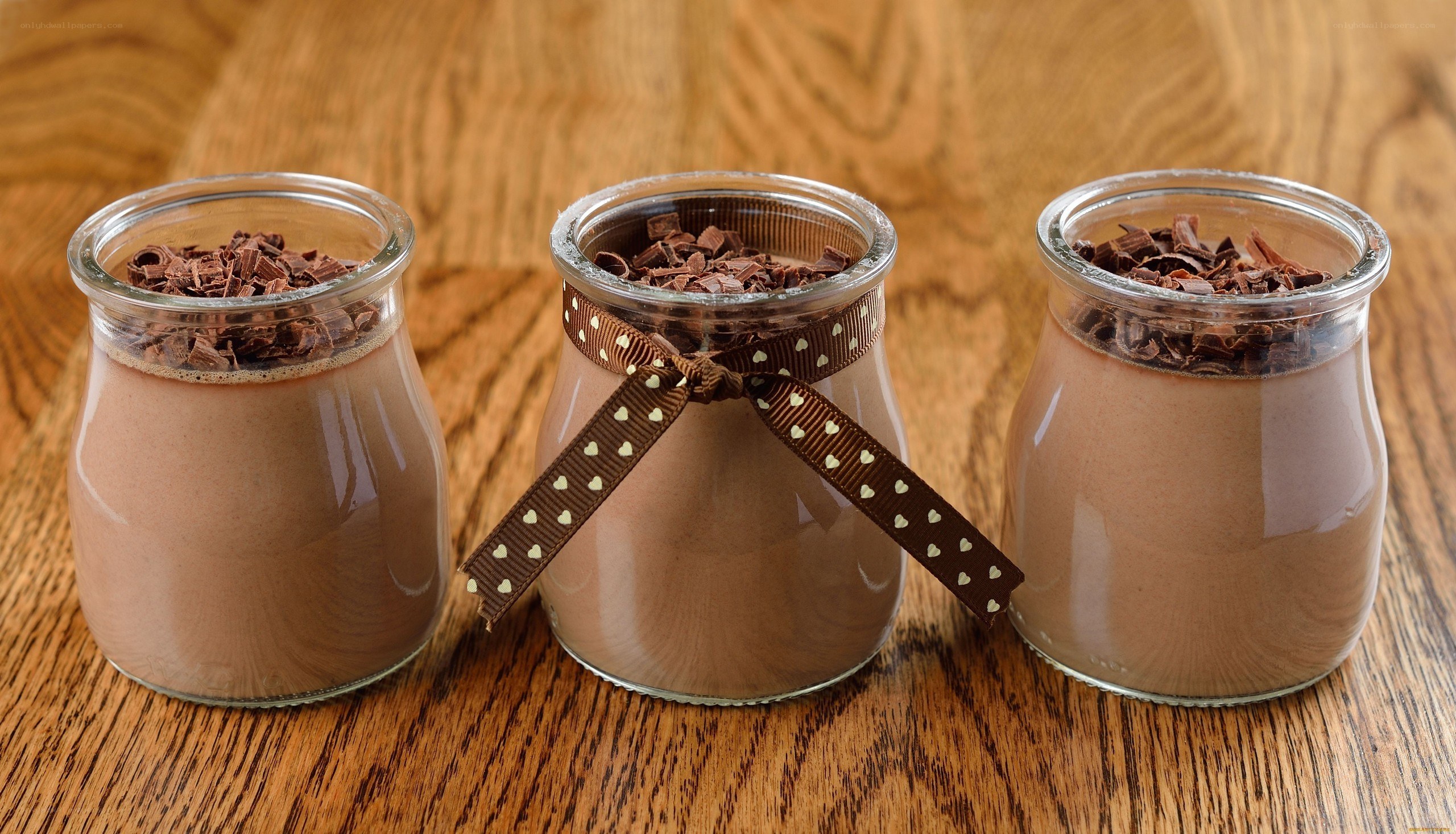 chocolate mousse in jars