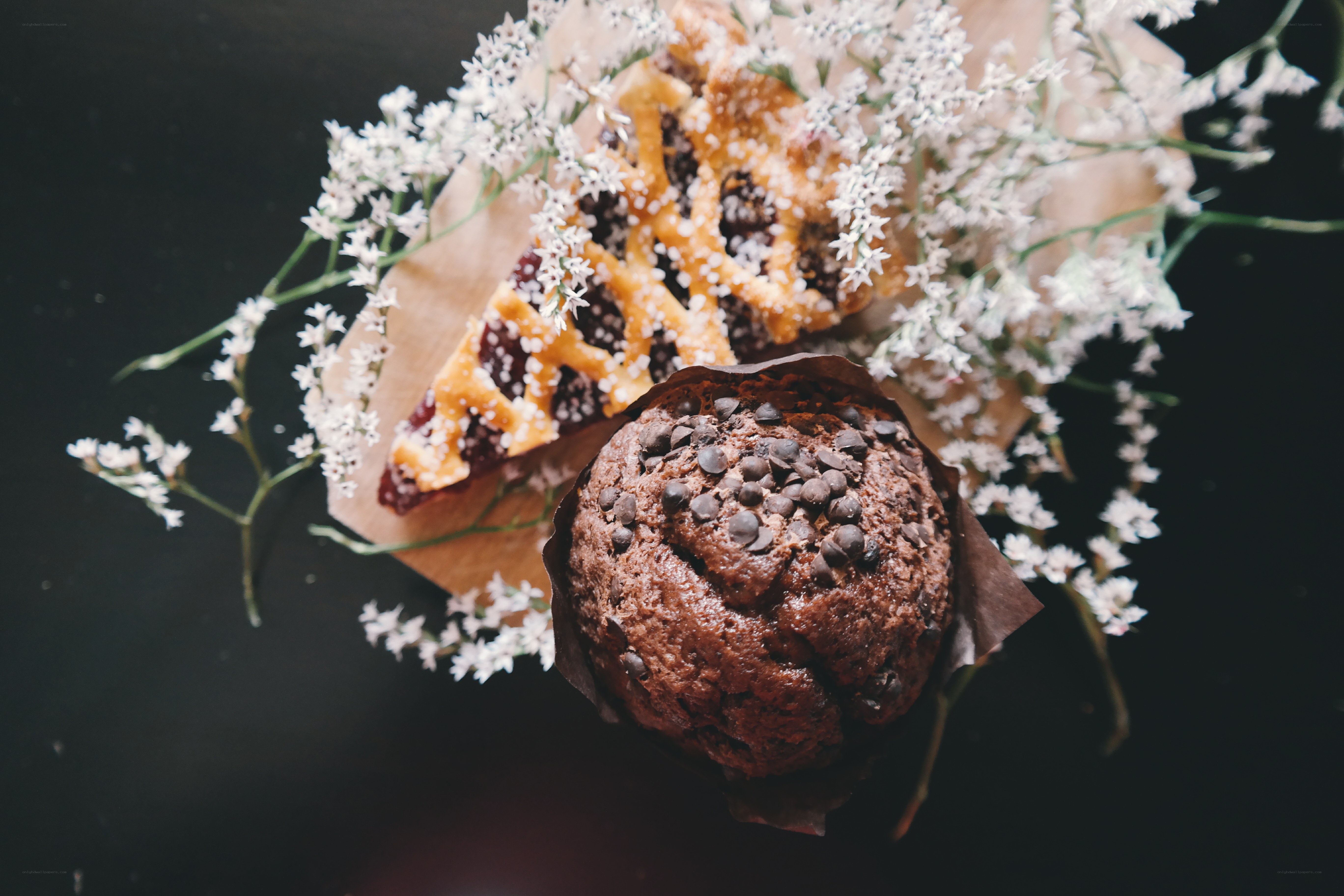 chocolate muffin with pie and flowers