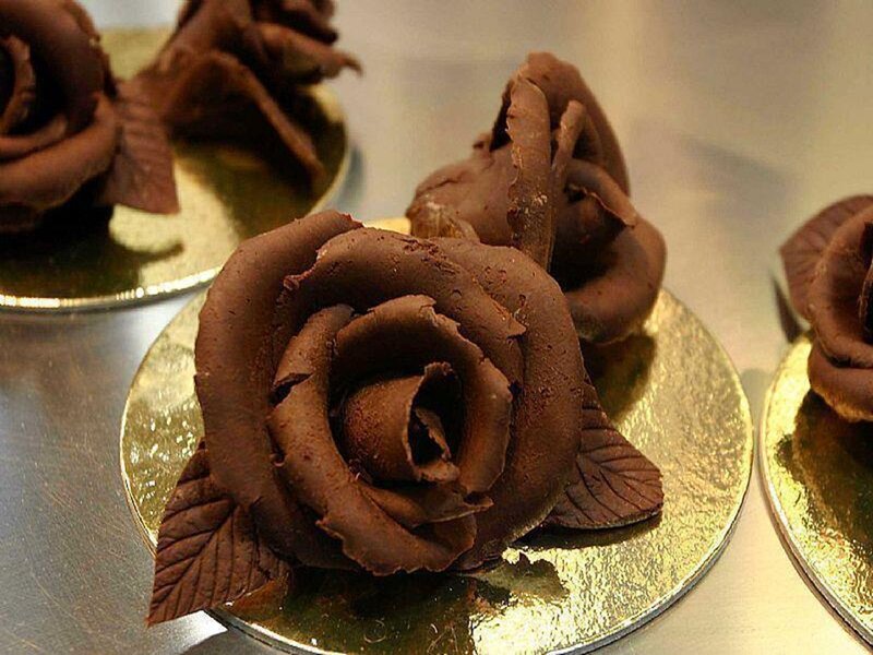 Chocolate Roses on Gold