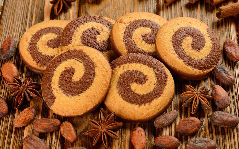 Chocolate Swirl Cookies — Brown