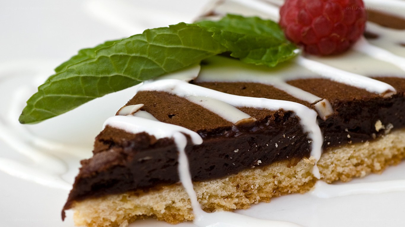 chocolate tart slice with mint