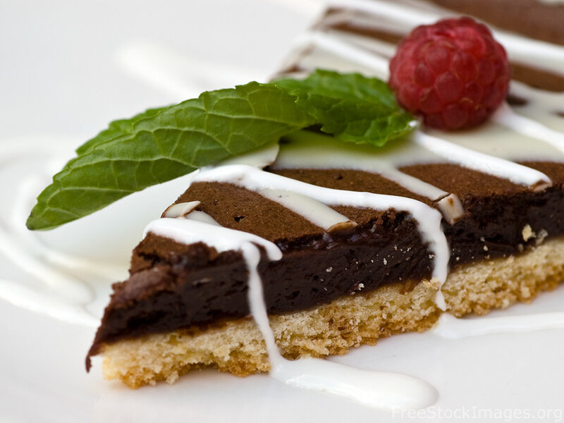 chocolate tart with raspberry
