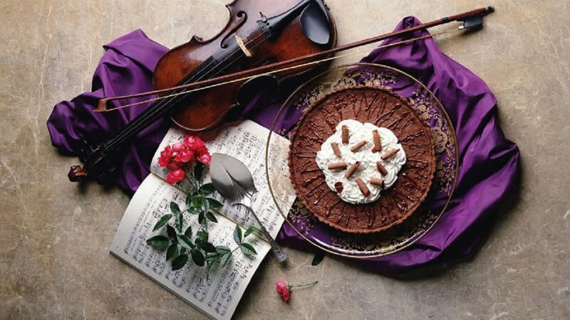 Chocolate Tart with Violin — Purple, Elegant