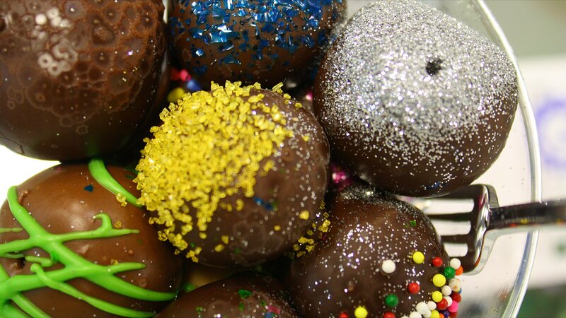 Chocolate Truffles in Bowl — Brown