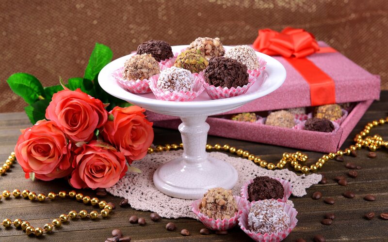 Chocolate Truffles on Stand — Pink, Festive
