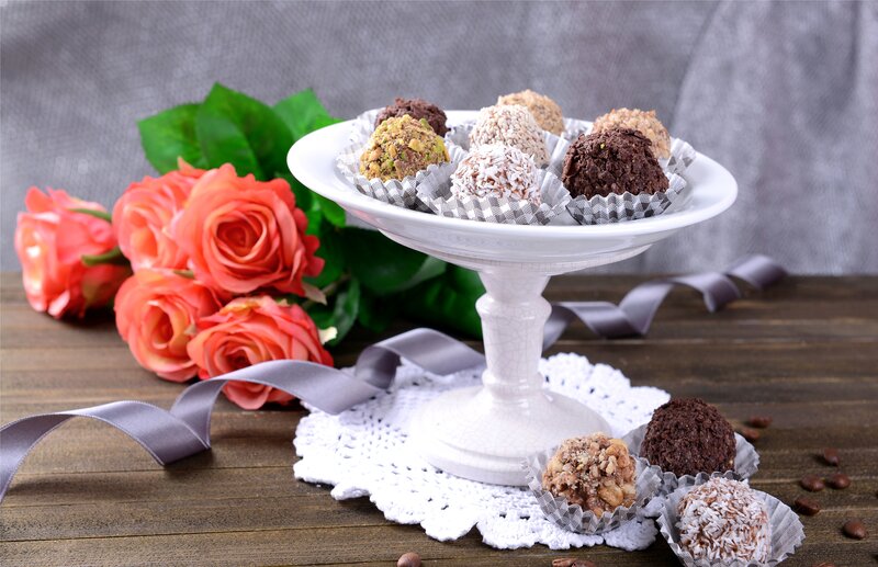 Chocolate Truffles on Stand — White