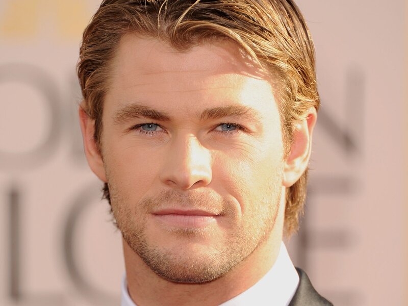 Chris Hemsworth at event