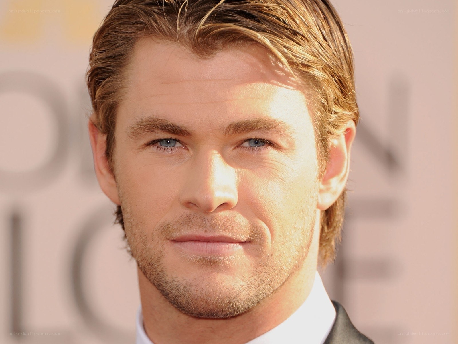 Chris Hemsworth at event