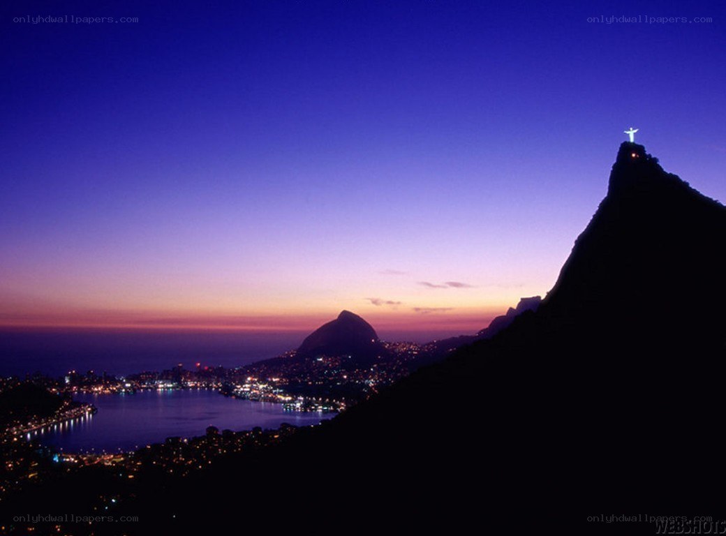 Christ the Redeemer at dusk