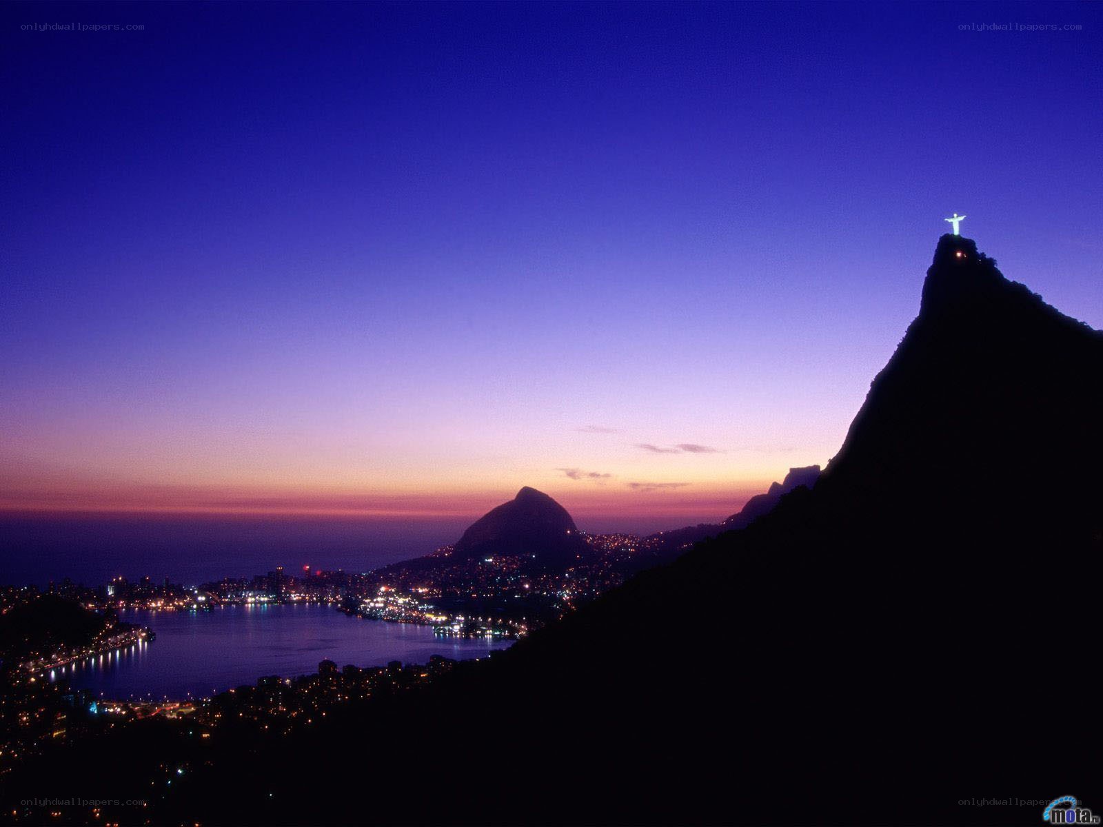 Christ the Redeemer at dusk