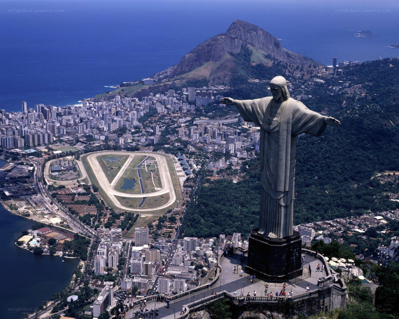 Christ the Redeemer statue