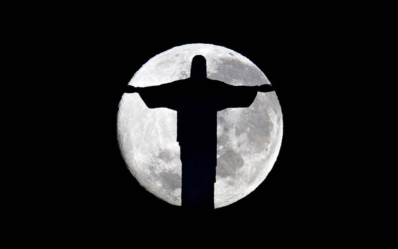 Christ the Redeemer Statue — Black