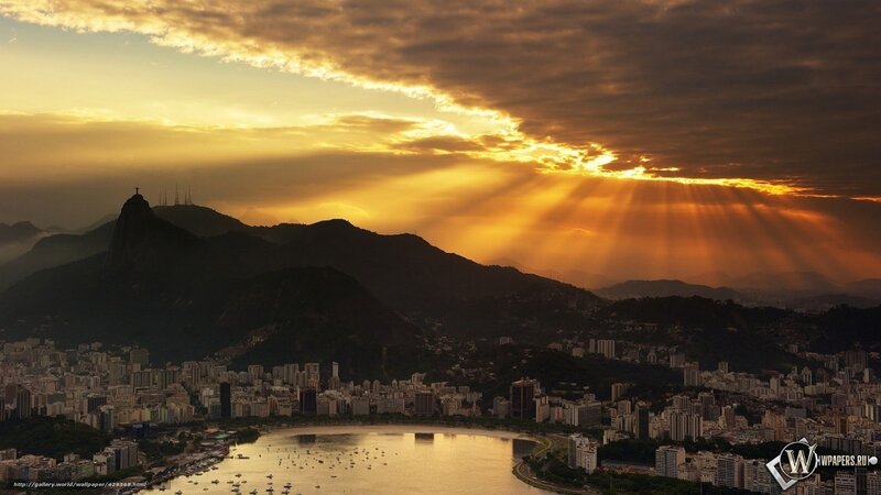 Christ the Redeemer Statue — Gold, Dramatic, Sunset