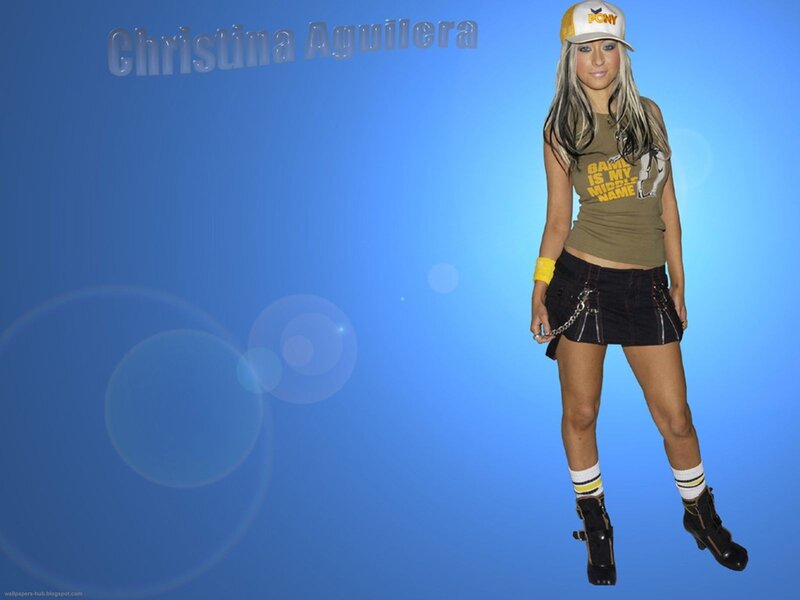 Christina Aguilera in casual outfit
