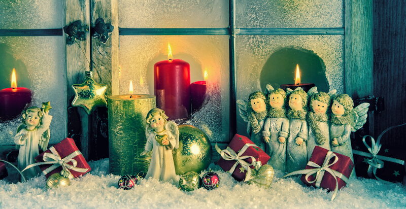 Christmas Angel Figurines — Red