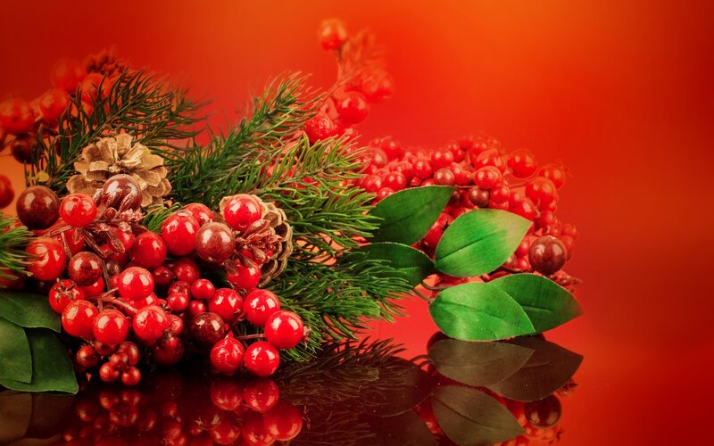 Christmas Berry Arrangement — Red, Festive