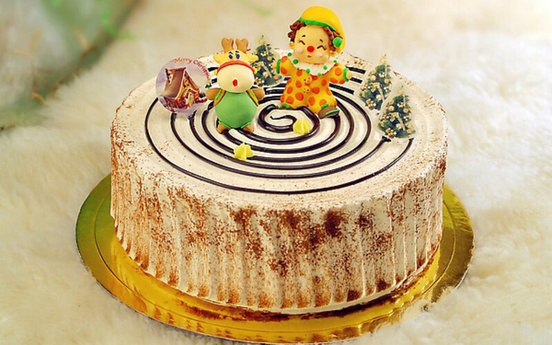 Christmas Cake with Figurines