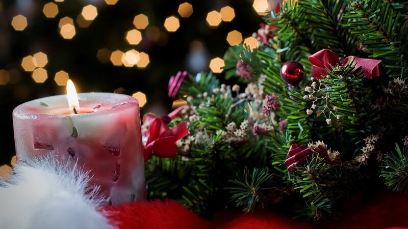 Christmas candle and tree decor