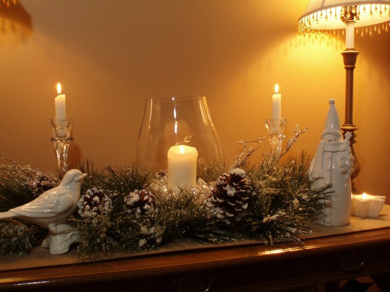 Christmas Candle Arrangement — Brown