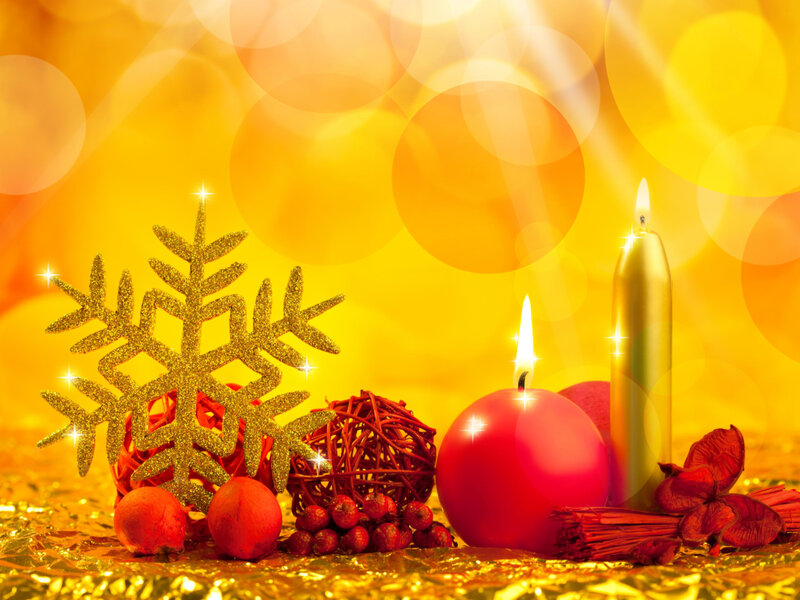 Christmas Candle Arrangement — Gold