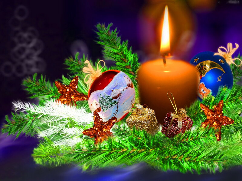 Christmas Candle Arrangement — Green, Festive