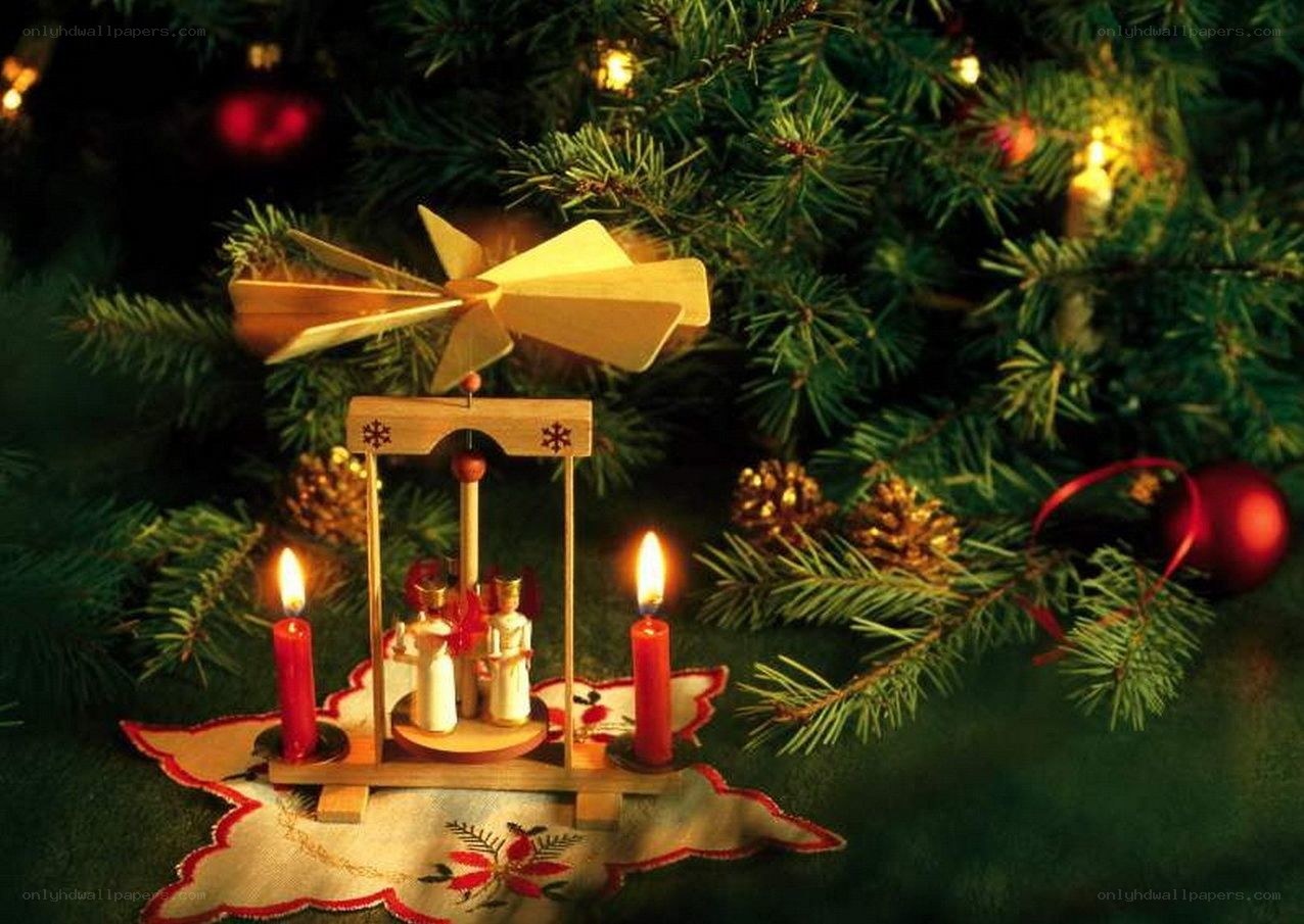Christmas candle decoration