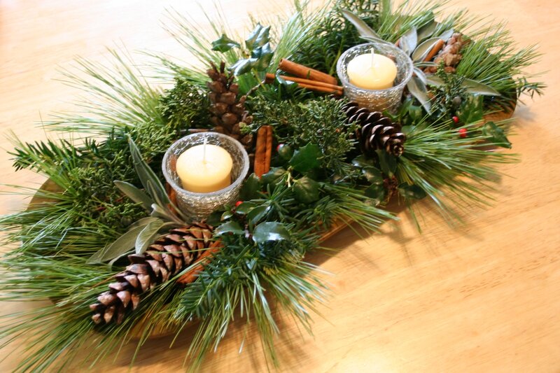 Christmas Centerpiece — Green, Festive