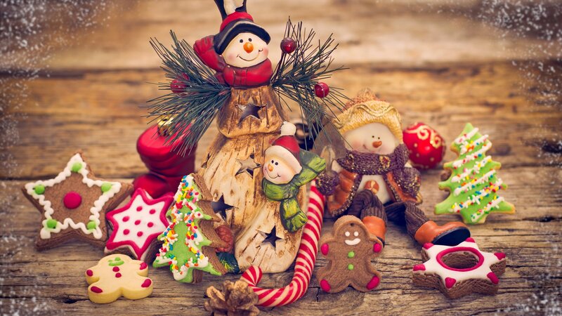 Christmas Cookies and Decorations — Brown