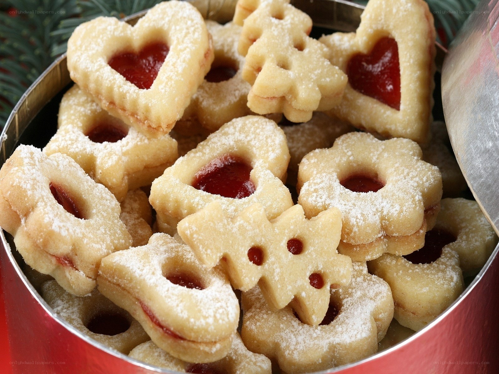Christmas cookies in a tin
