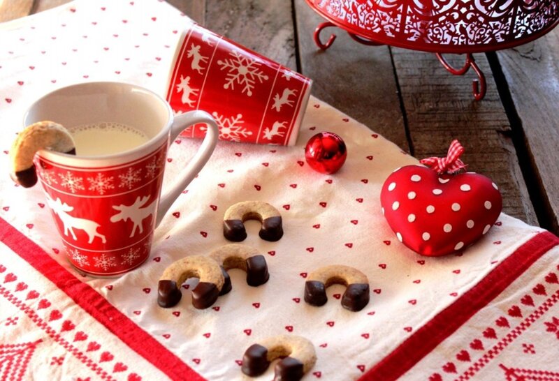 Christmas Cookies on Cloth — Red