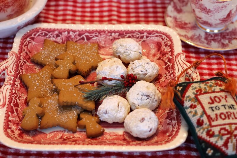 Christmas Cookies on Tray — Red