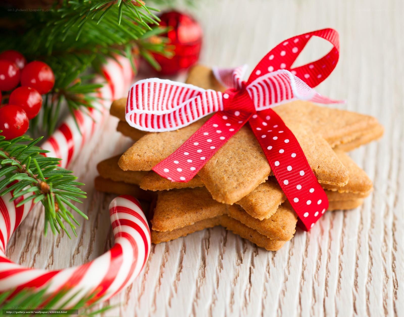 Christmas cookies with ribbon