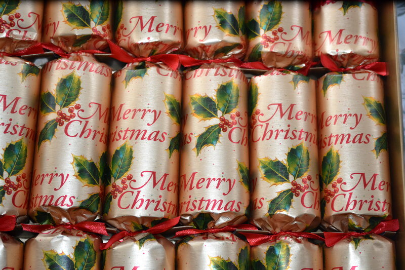 Christmas Crackers in Box