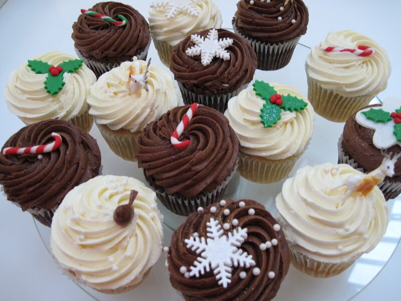 Christmas Cupcakes — Brown