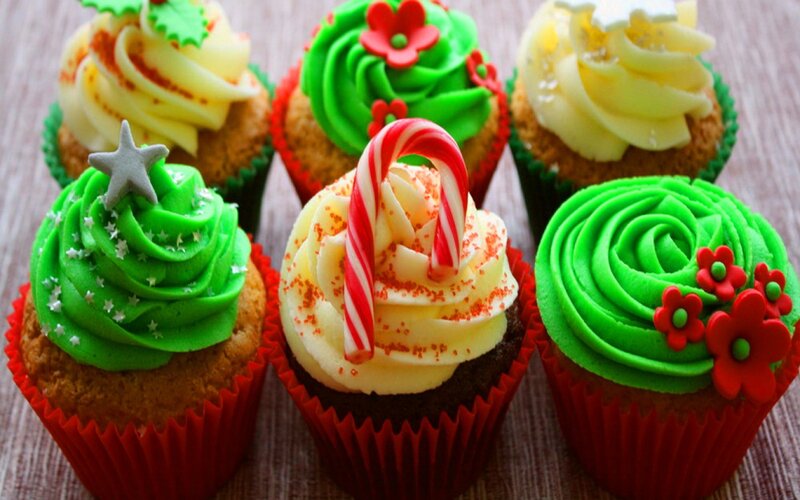 Christmas Cupcakes — Green, Festive