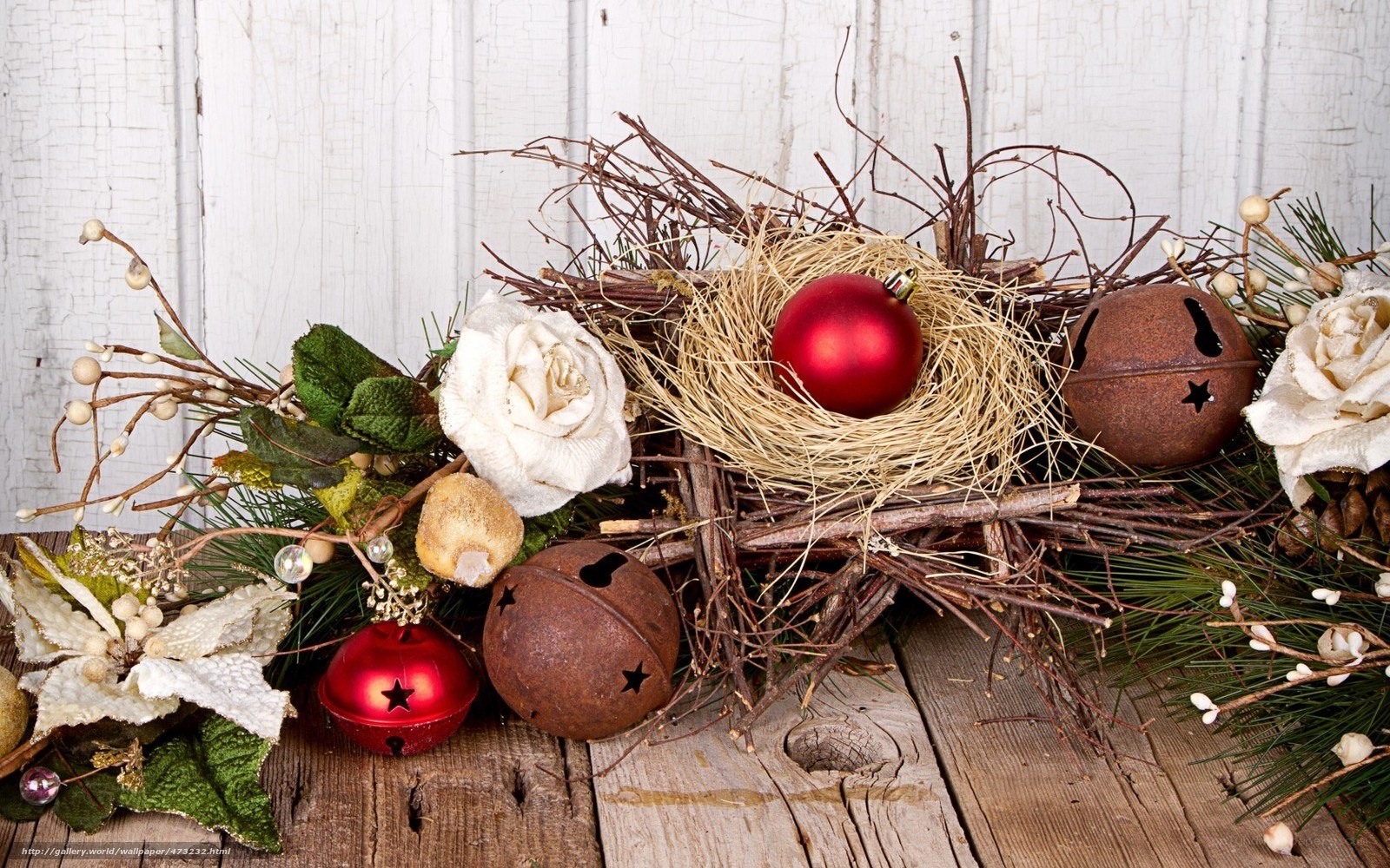 Christmas decoration with bird nest