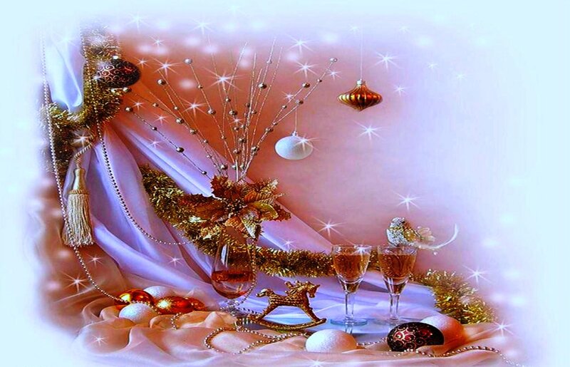 Christmas Decorations — Gold, Festive
